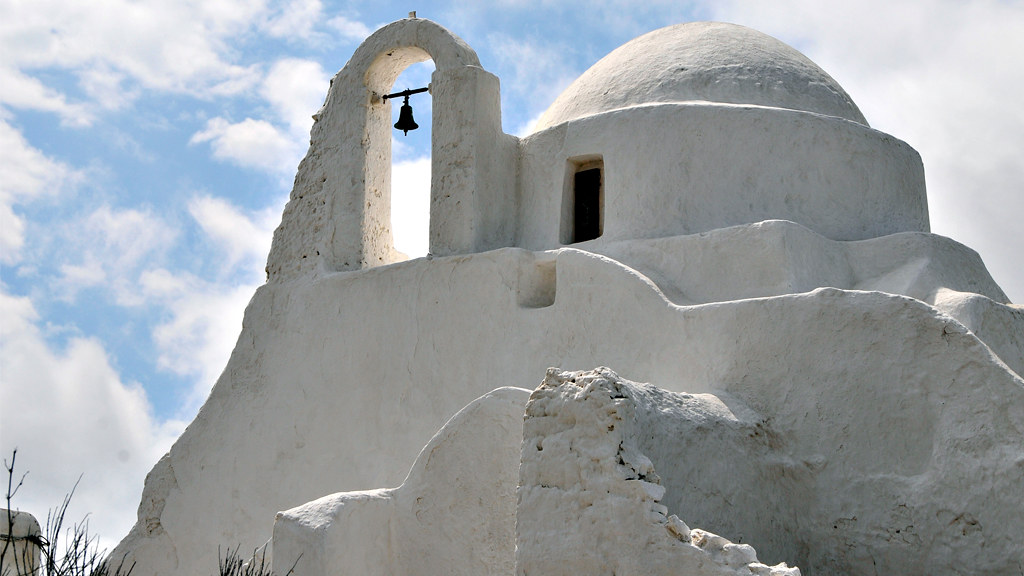 Mykonos: The ultimate beach party