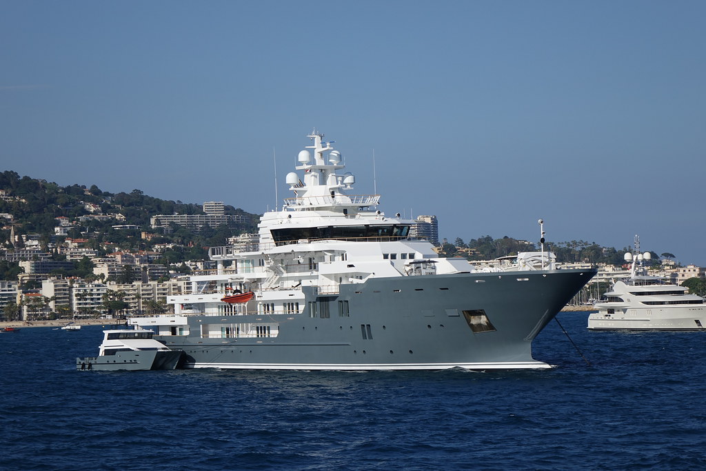 Private Yachting: The Only Way to See the Coast